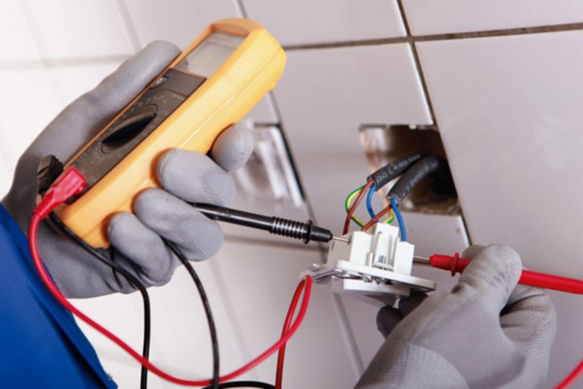 Instalações e pequenos reparos